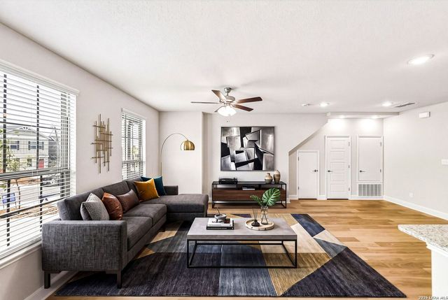 7215 MAGNOLIA CRK, San Antonio, TX 78252