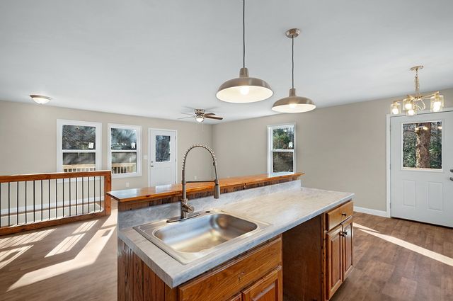 78 Ridgeback Rd, Talking Rock, GA 30175