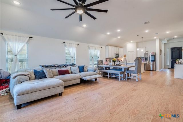 409 Durian Loop, Buda, TX 78610