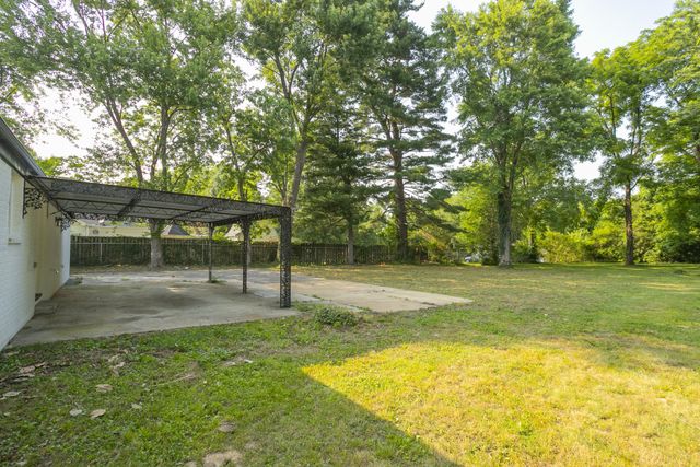 1229 Berwick Trl, Madison, TN 37115