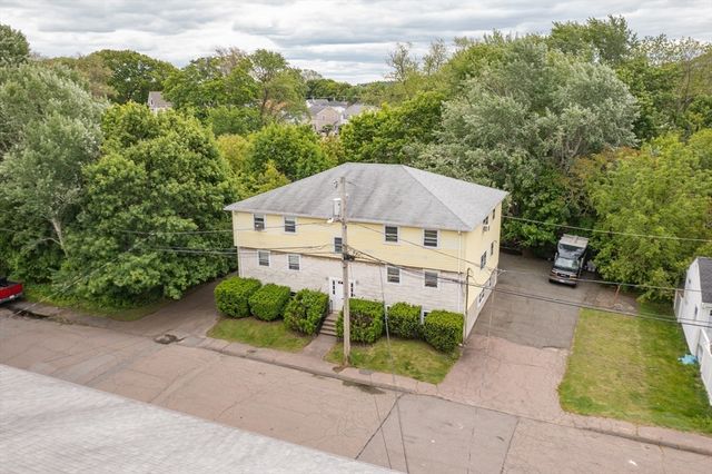 51 Stoughton St, Quincy, MA 02169