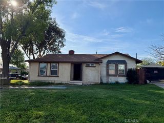 140 W Grove, Rialto, CA 92376