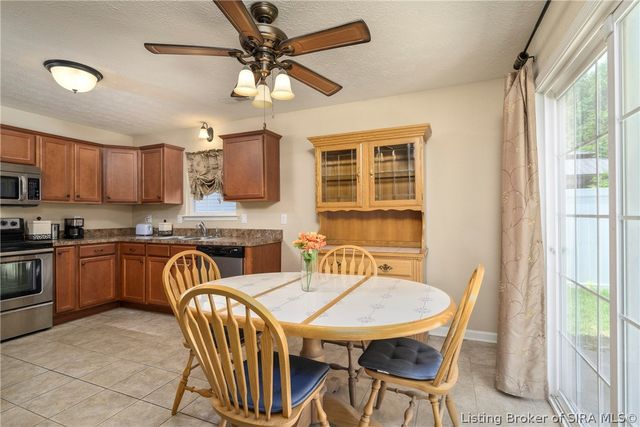 1620 Jacobs Lane, Jeffersonville, IN 47130