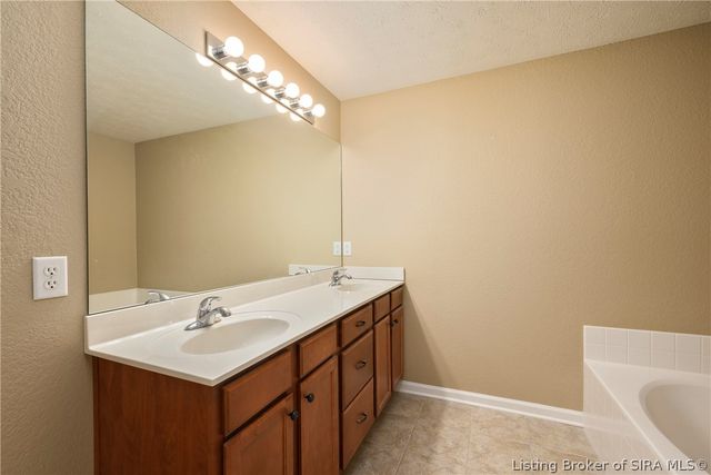 1620 Jacobs Lane, Jeffersonville, IN 47130