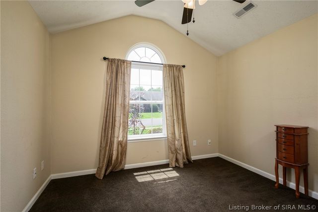 1620 Jacobs Lane, Jeffersonville, IN 47130