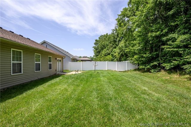 1620 Jacobs Lane, Jeffersonville, IN 47130