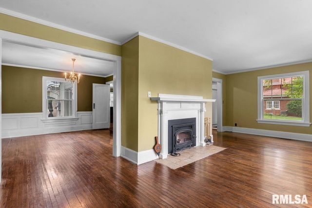 1325 S Bates Avenue, Springfield, IL 62704