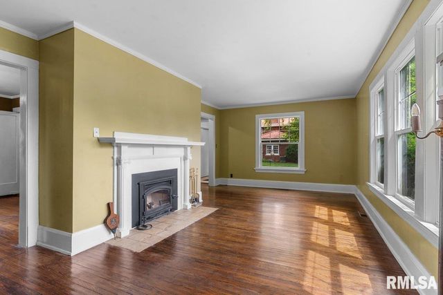 1325 S Bates Avenue, Springfield, IL 62704