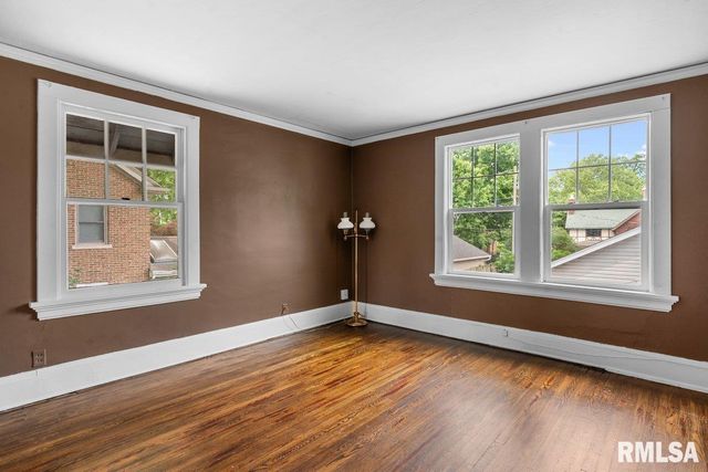 1325 S Bates Avenue, Springfield, IL 62704