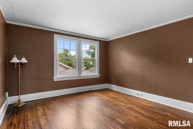 1325 S Bates Avenue, Springfield, IL 62704