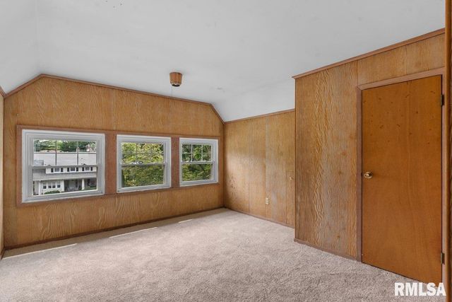 1325 S Bates Avenue, Springfield, IL 62704