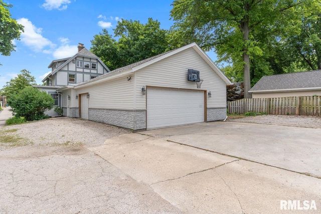1325 S Bates Avenue, Springfield, IL 62704