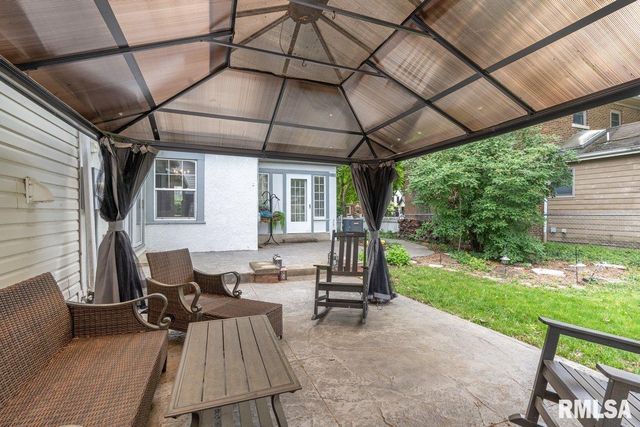 1325 S Bates Avenue, Springfield, IL 62704