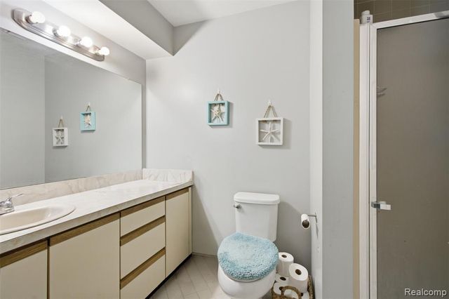 735 Claire Pointe Circle, Saint Clair Shores, MI 48081