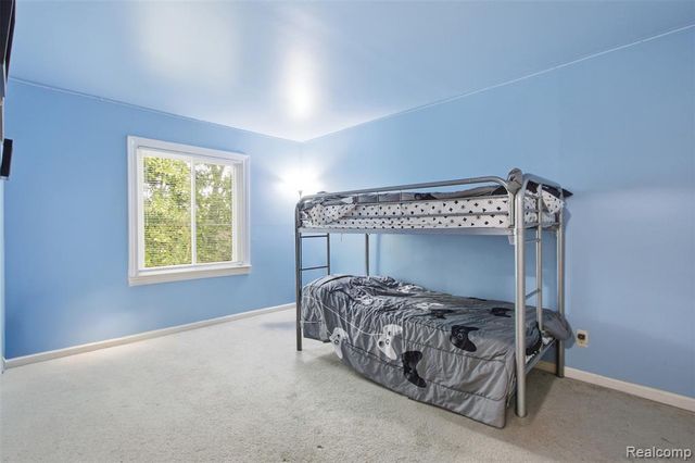 735 Claire Pointe Circle, Saint Clair Shores, MI 48081