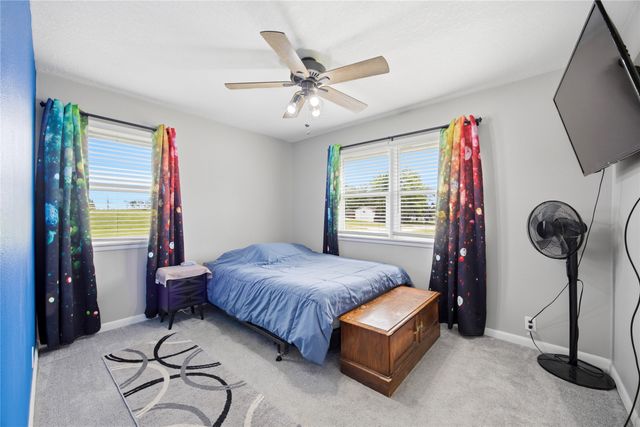 1127 Maple Avenue, Norwalk, IA 50211