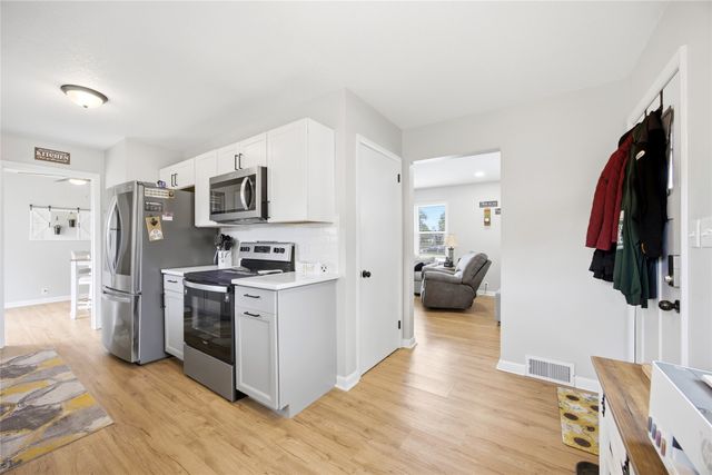 1127 Maple Avenue, Norwalk, IA 50211