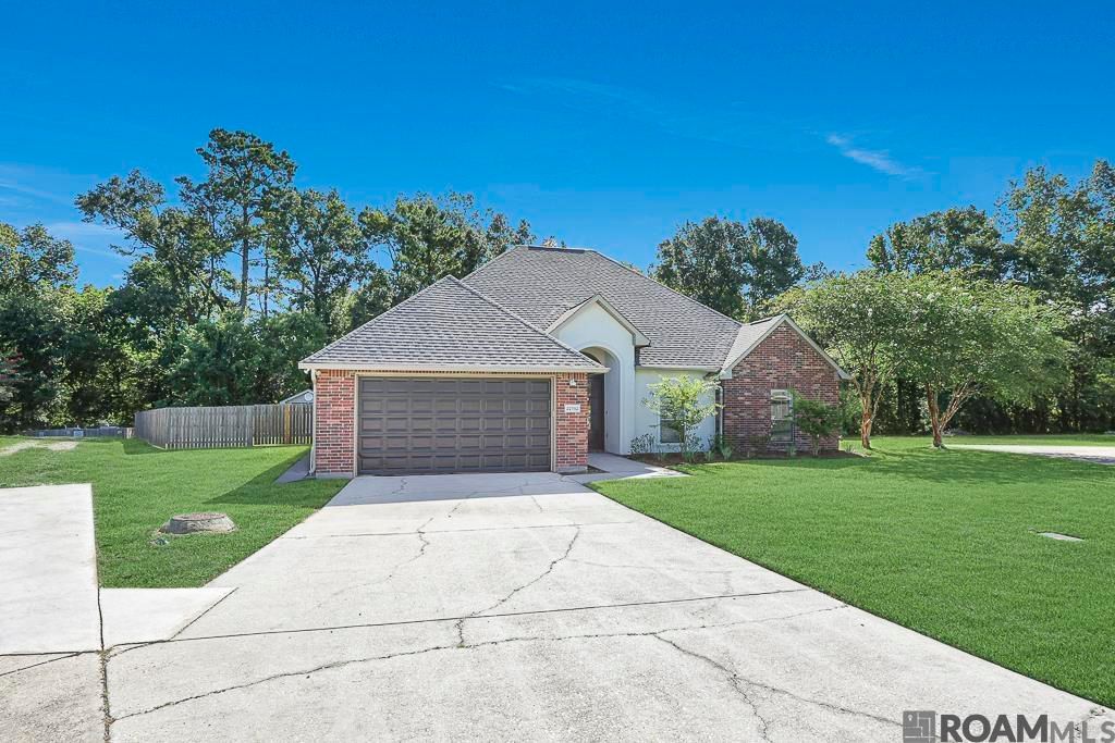 22782 Greencliff Dr, Denham Springs, LA 70726