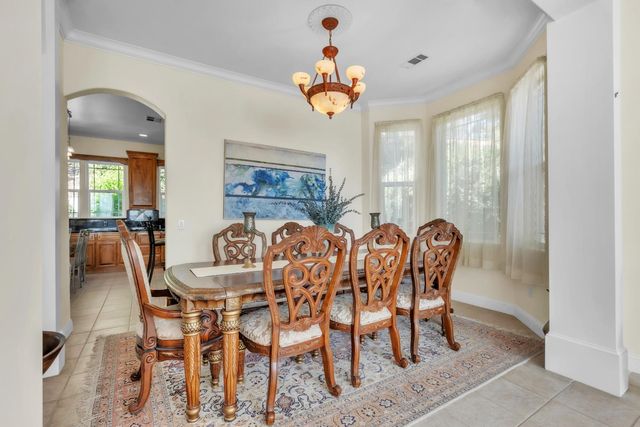 137 Tomlinson Dr, Folsom, CA 95630