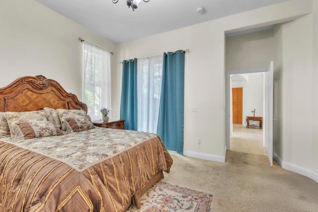 137 Tomlinson Dr, Folsom, CA 95630