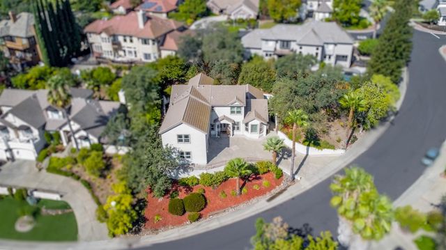 137 Tomlinson Dr, Folsom, CA 95630