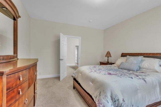 137 Tomlinson Dr, Folsom, CA 95630