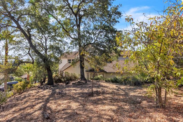 137 Tomlinson Dr, Folsom, CA 95630