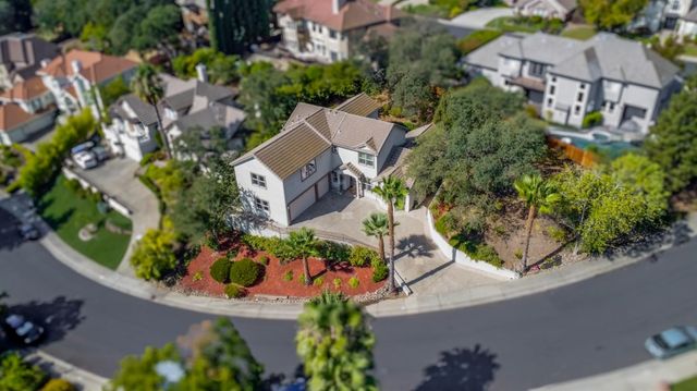 137 Tomlinson Dr, Folsom, CA 95630