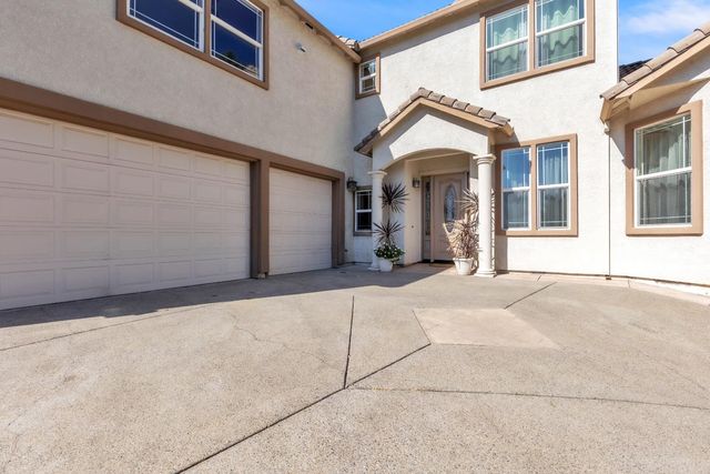 137 Tomlinson Dr, Folsom, CA 95630