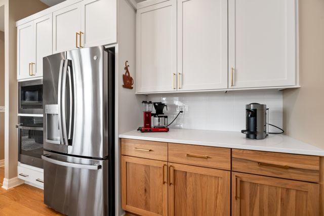 151 N Ciderbluff Ct, Wichita, KS 67052