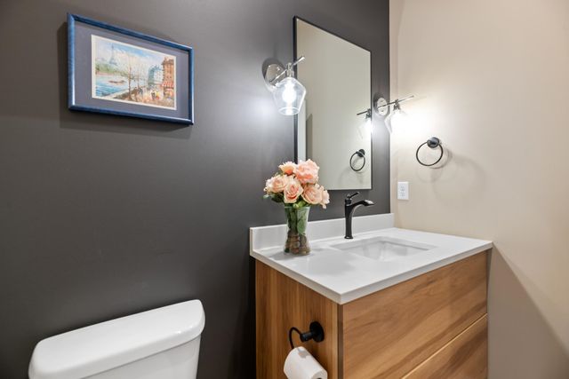 151 N Ciderbluff Ct, Wichita, KS 67052