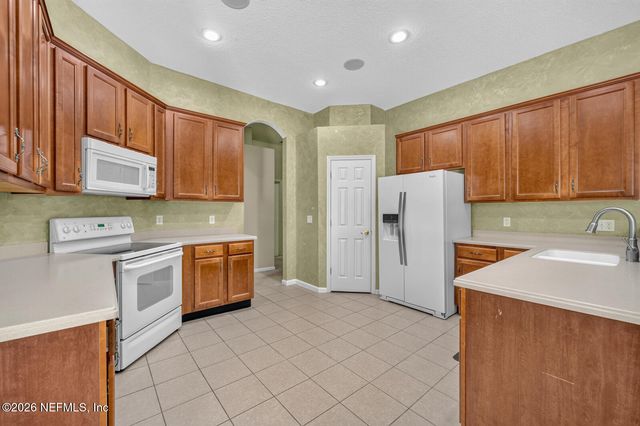 11032 S ROYAL COUNTY Drive, Jacksonville, FL 32221