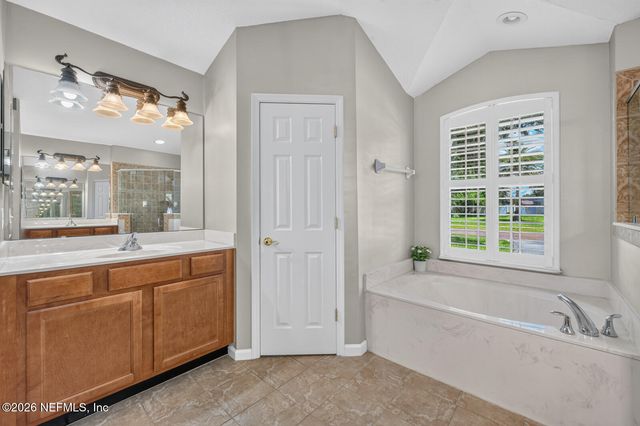 11032 S ROYAL COUNTY Drive, Jacksonville, FL 32221