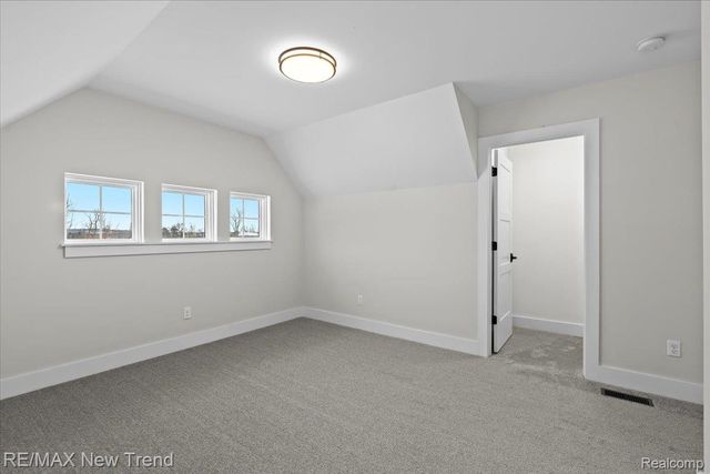203 Mountain View Lane, Milford Village, MI 48381
