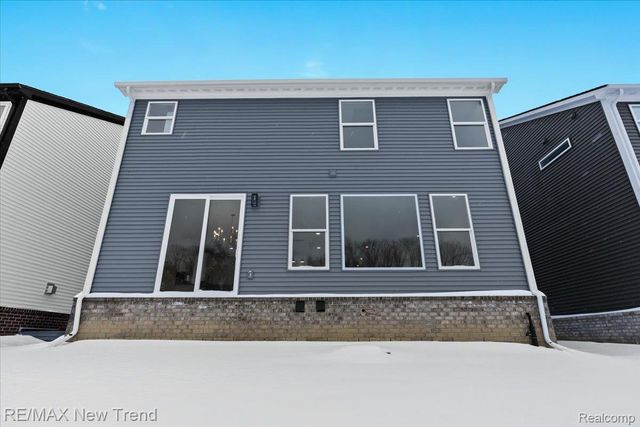 203 Mountain View Lane, Milford Village, MI 48381