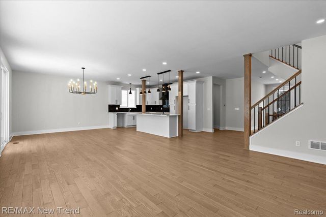 203 Mountain View Lane, Milford Village, MI 48381