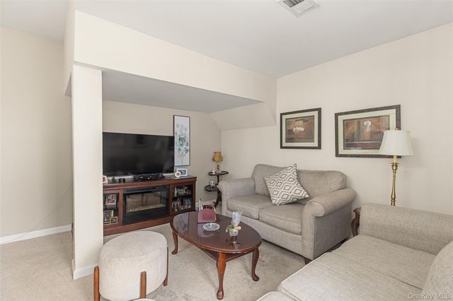 152 Pace Drive S, West Islip, NY 11795