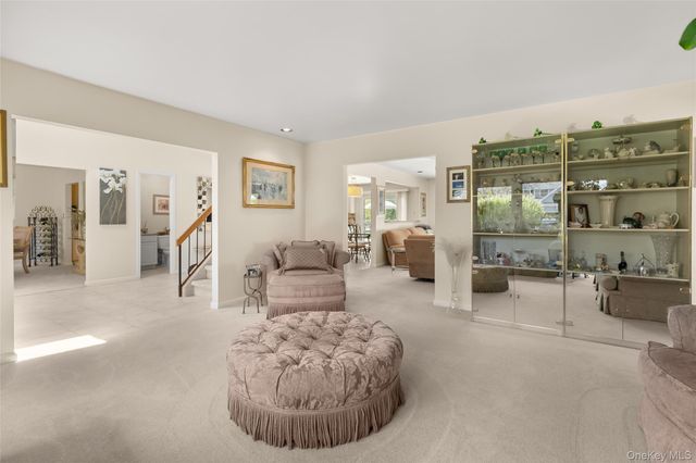 152 Pace Drive S, West Islip, NY 11795