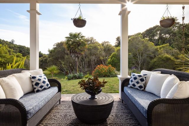 365 Race Horse Lane, Watsonville, CA 95076