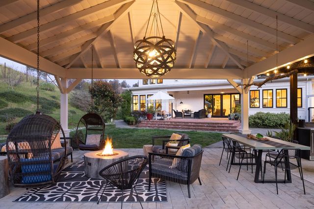 365 Race Horse Lane, Watsonville, CA 95076