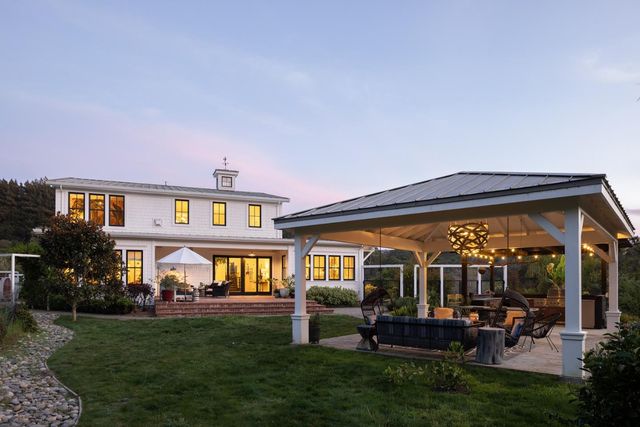 365 Race Horse Lane, Watsonville, CA 95076