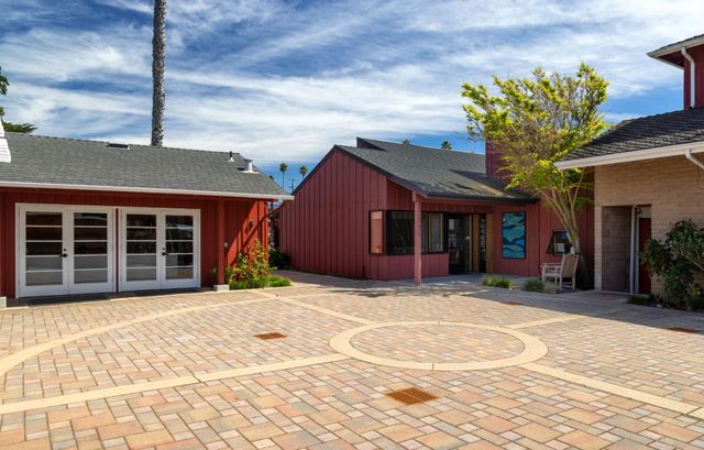 365 Race Horse Lane, Watsonville, CA 95076