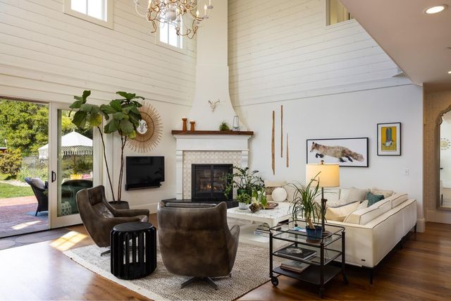 365 Race Horse Lane, Watsonville, CA 95076