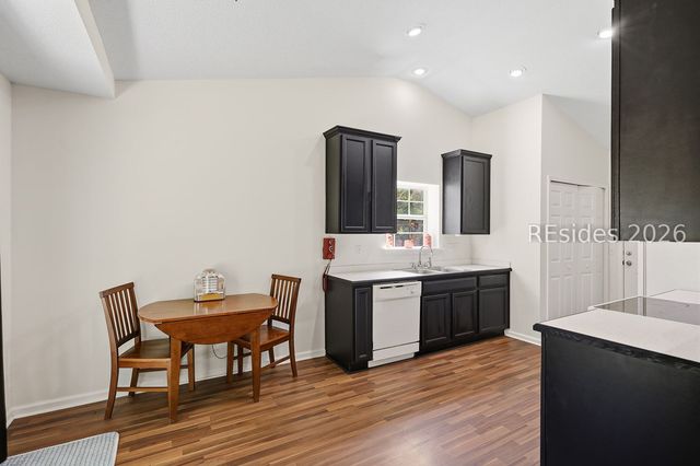 676 Farm Lake Dr, Bluffton, SC 29910