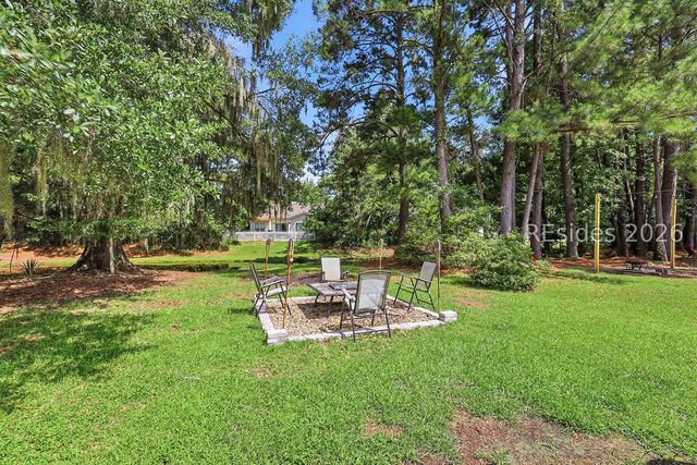 676 Farm Lake Dr, Bluffton, SC 29910