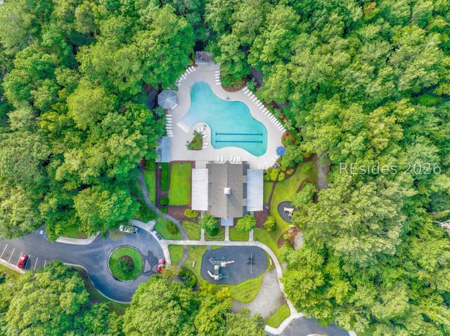 676 Farm Lake Dr, Bluffton, SC 29910