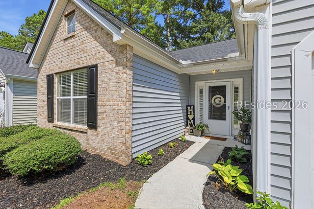 676 Farm Lake Dr, Bluffton, SC 29910