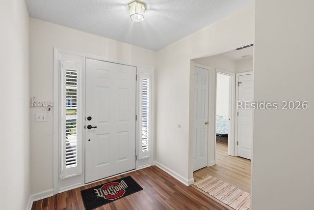 676 Farm Lake Dr, Bluffton, SC 29910