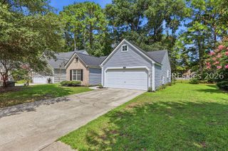 676 Farm Lake Dr, Bluffton, SC 29910