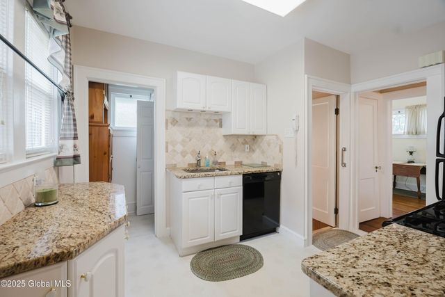 87 Hollywood Avenue, Albany, NY 12208